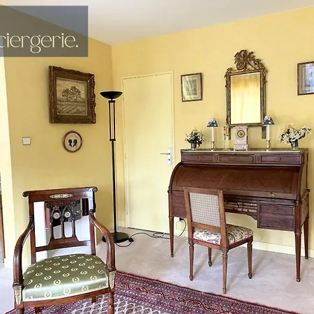 Apartment Le Cadre Dore - Parking - Poitierscentre - Laconciergerie - Poitiers