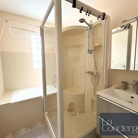 Apartmán Le Cadre Dore - Parking - Poitierscentre - Laconciergerie -