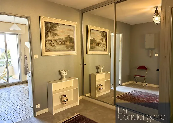 Apartment Le Cadre Dore - Parking - Poitierscentre - Laconciergerie - *