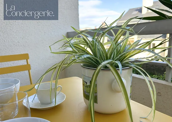 Le Cadre Dore - Parking - Poitierscentre - Laconciergerie - *