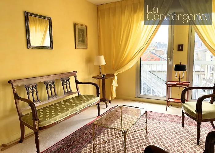 Appartement Le Cadre Doré - Parking - Poitierscentre - Laconciergerie -